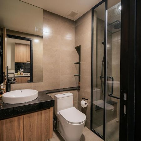 Tropical House - New Apartment At Delasol Ho Chi Minh-stad Buitenkant foto